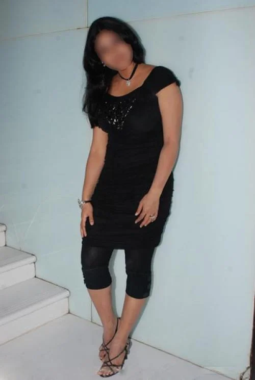 Call Girls Majnu Ka Tilla