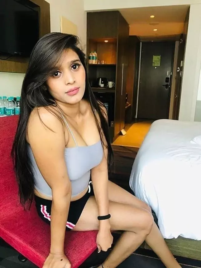 कॉल गर्ल्स सर्विस  मजनू का टीला